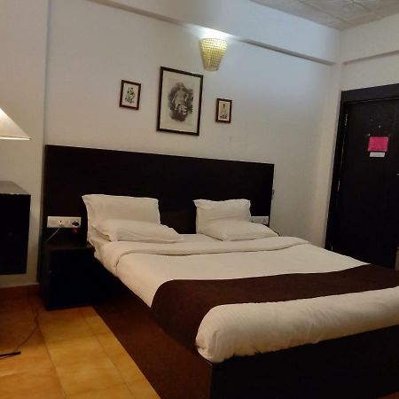 Castle House Calangute Ξενοδοχείο Εξωτερικό φωτογραφία